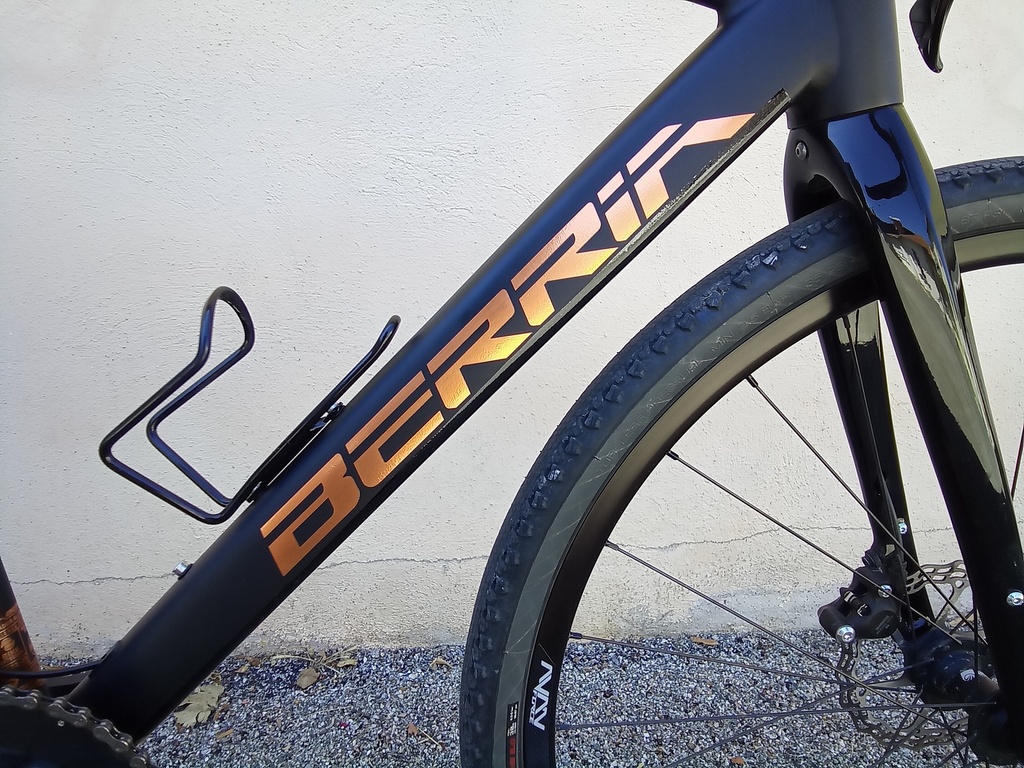 Vélo OCCASION Gravel BERRIA BELADOR ALL ROAD HP  Taille S