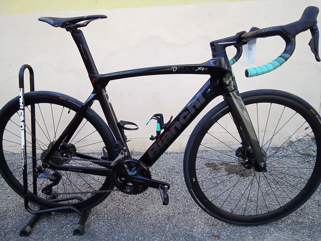 Vélo route Occasion BIANCHI OLTRE XR4 Taille 55 Shimano 105 DI2 12v