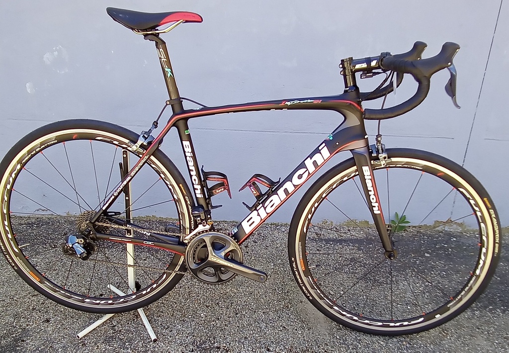 Vélo route Occasion BIANCHI INFINITO CV DI2 11V Taille 55